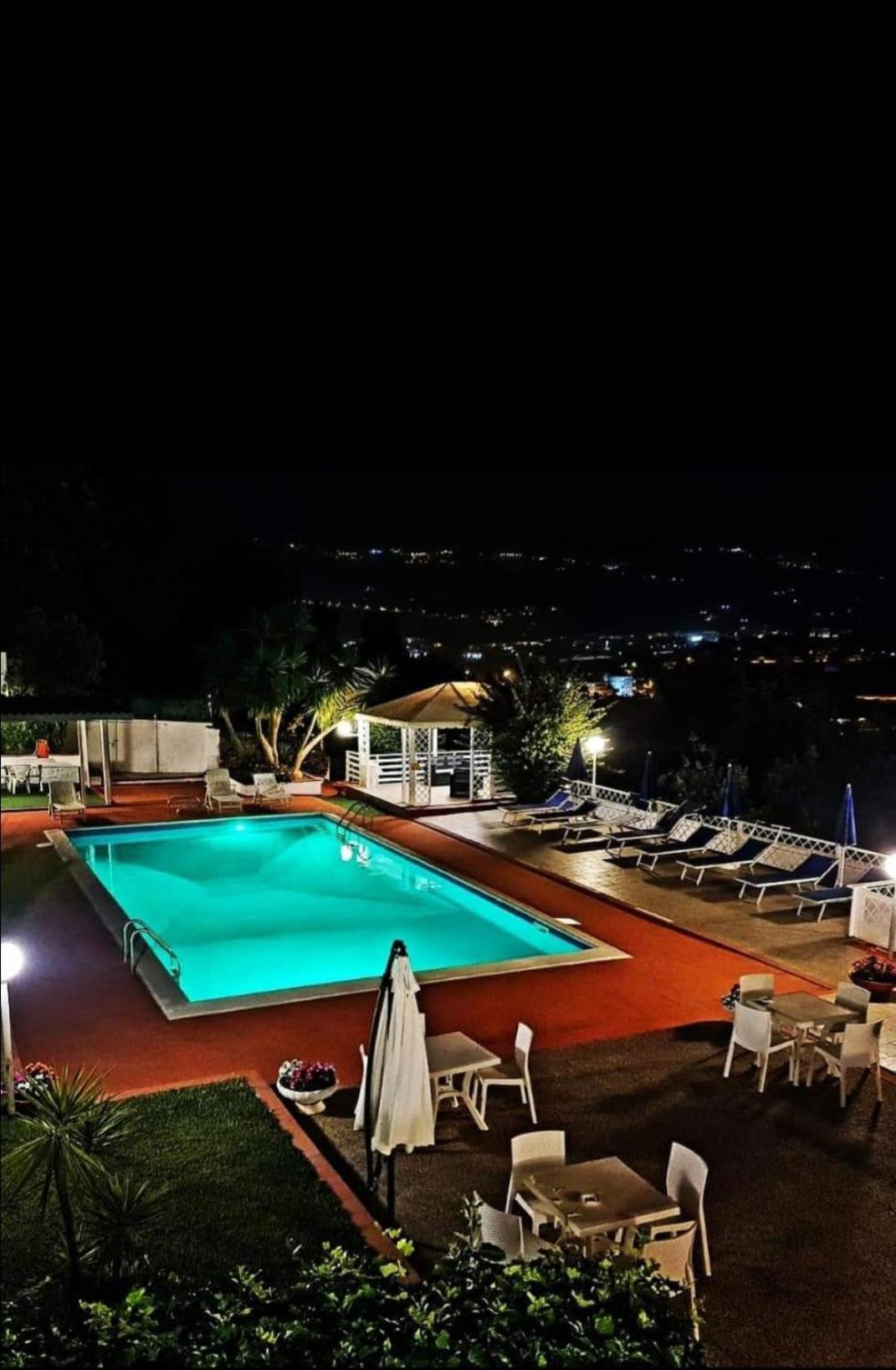אגרופולי Villa Milena מראה חיצוני תמונה
