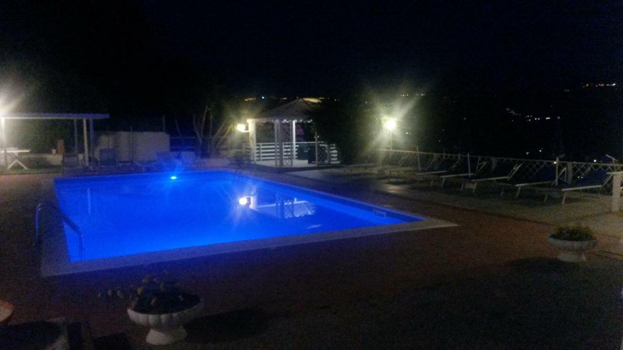 אגרופולי Villa Milena מראה חיצוני תמונה