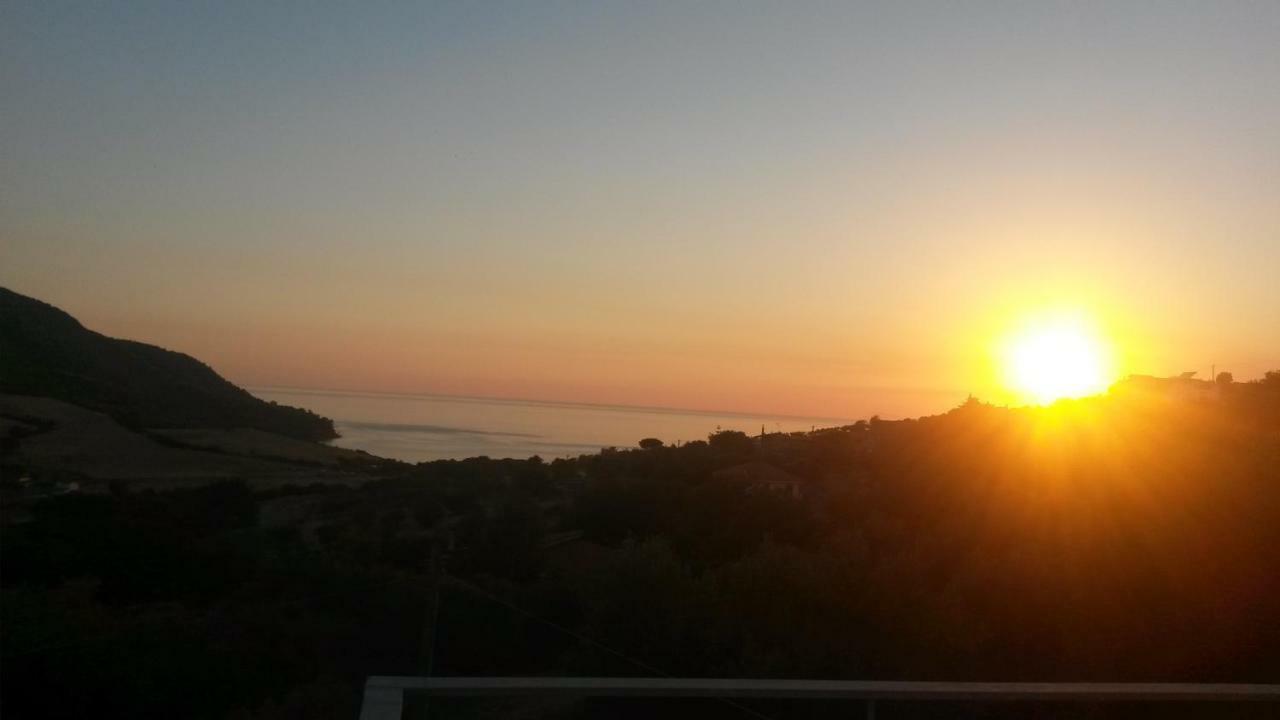 אגרופולי Villa Milena מראה חיצוני תמונה